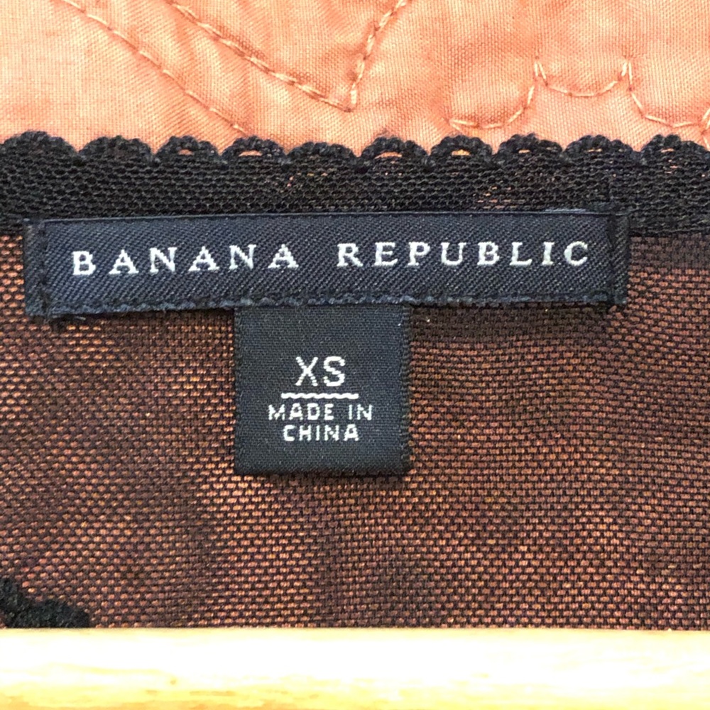 Banana Republic Lace Cover Top - Picture 5 of 5